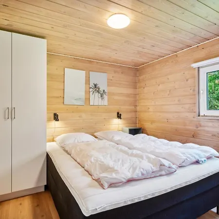 Stunning In With 3 Bedrooms, Swimming Pool And Wifi * Knebel