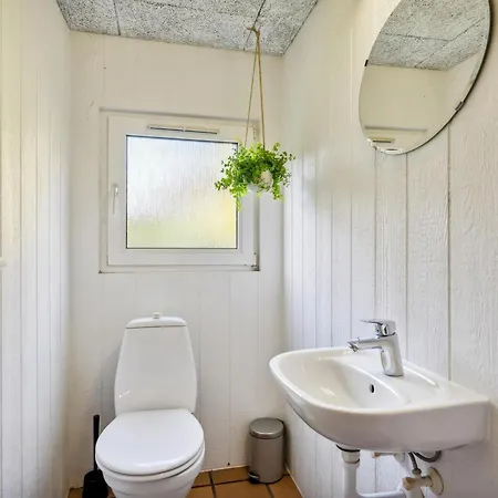 Vakantiehuis Stunning In With 3 Bedrooms, Swimming Pool And Wifi