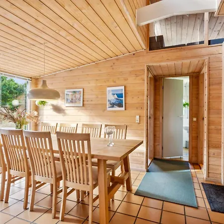 Stunning In With 3 Bedrooms, Swimming Pool And Wifi Vakantiehuis Knebel