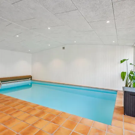 Stunning In With 3 Bedrooms, Swimming Pool And Wifi * Knebel